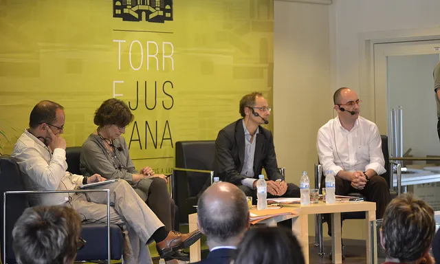 Imatge taula-debat. Font: Torre Jussana (Flickr)