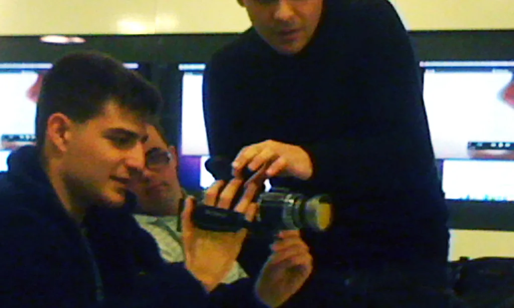 Personas con discapacidad interviniendo en el taller - Espacio CAMON - Flickr Personas con discapacidad interviniendo en el taller - Espacio CAMON - Flickr