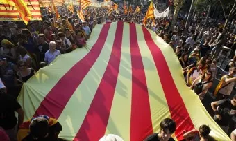 Manifestació amb senyera