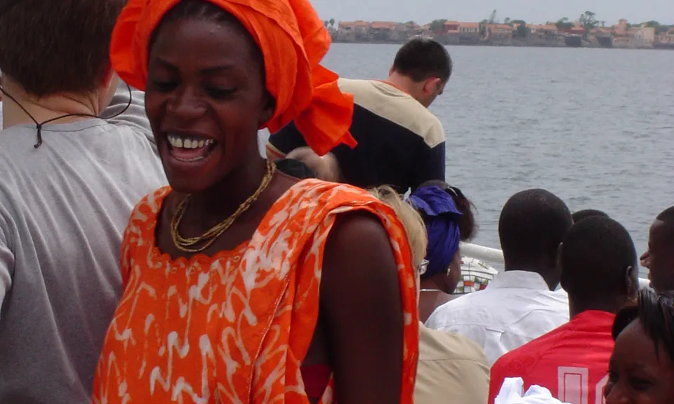 Dona a Dakar, Senegal