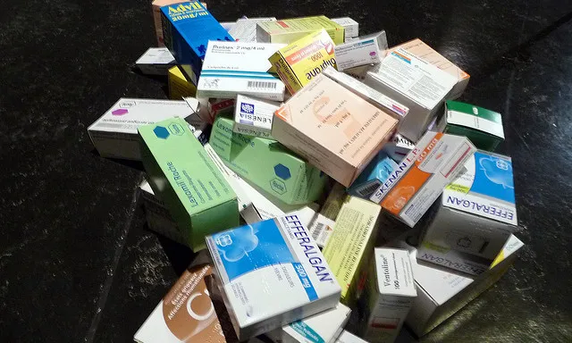 Medicaments. Font: CCSTI Grenoble, la Casemate (Flickr)