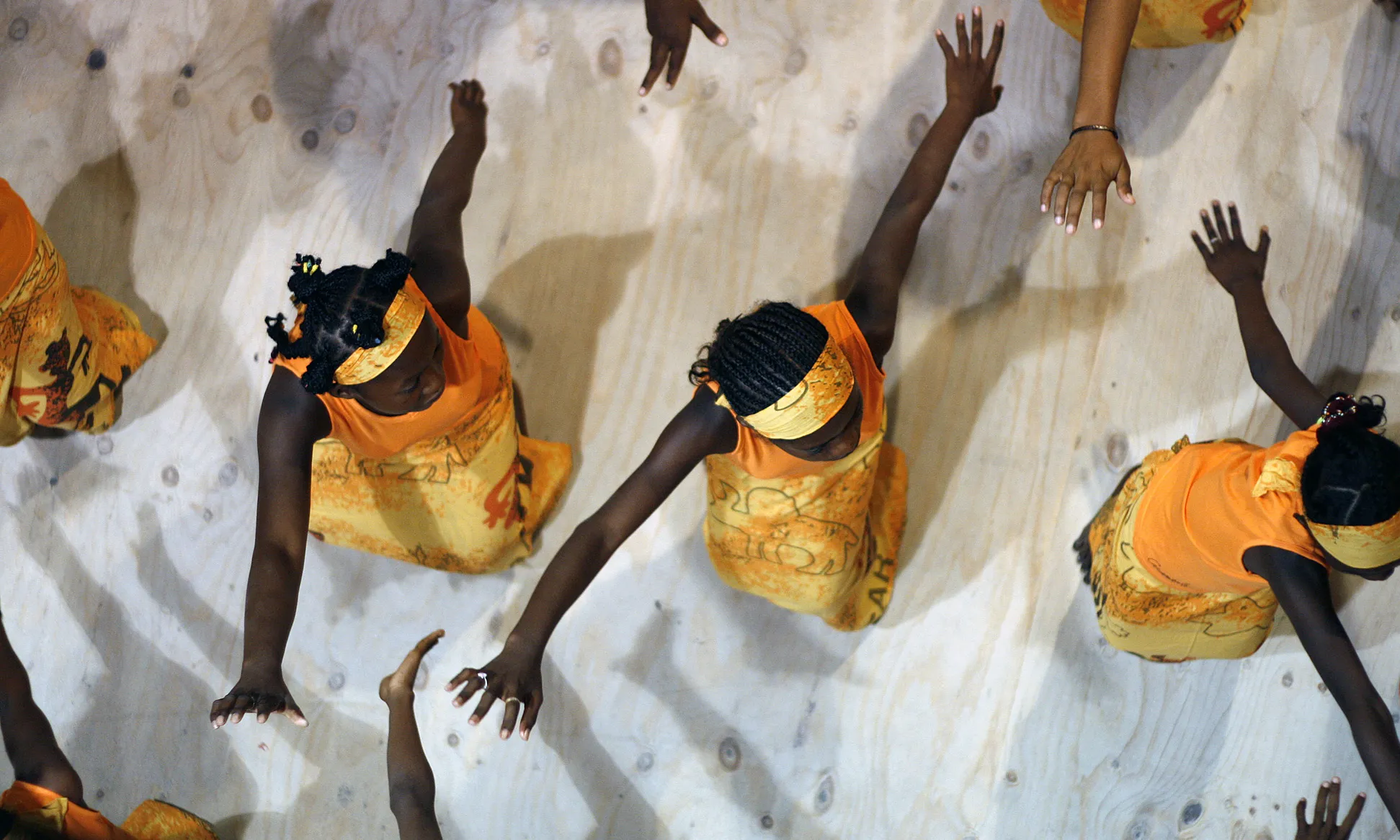 Les noies de Malagasy Gospel sobre l'escenari. Font: Agua de Coco