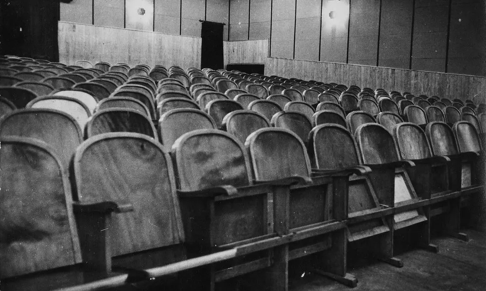 Lluïsos d'Horta: Foto de l'antiga platea del Teatre