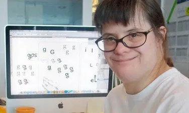Anna s'ofereix gratuïtament a totes les entitats socials