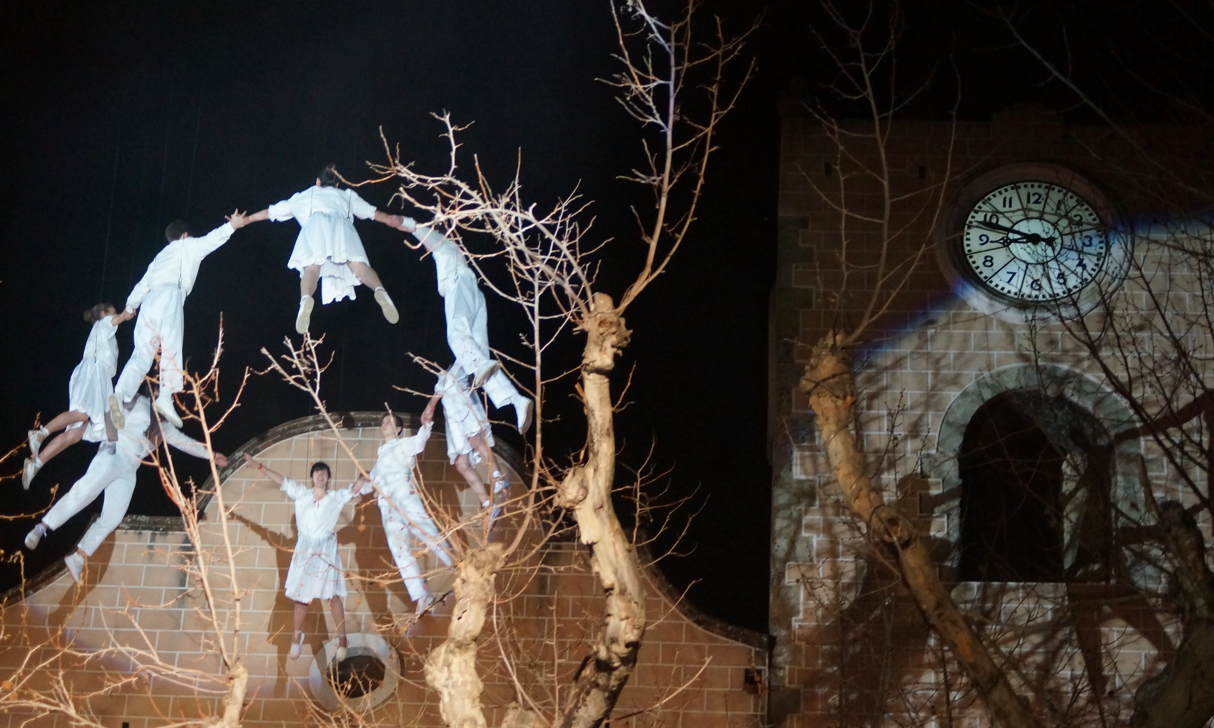 Imatge de l'espectacle de la Sardana aèria d'Arenys de Munt