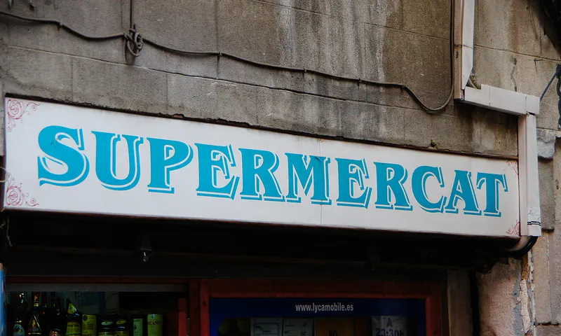 Cartell d'un supermercat. Font: twicepix (flickr.com)