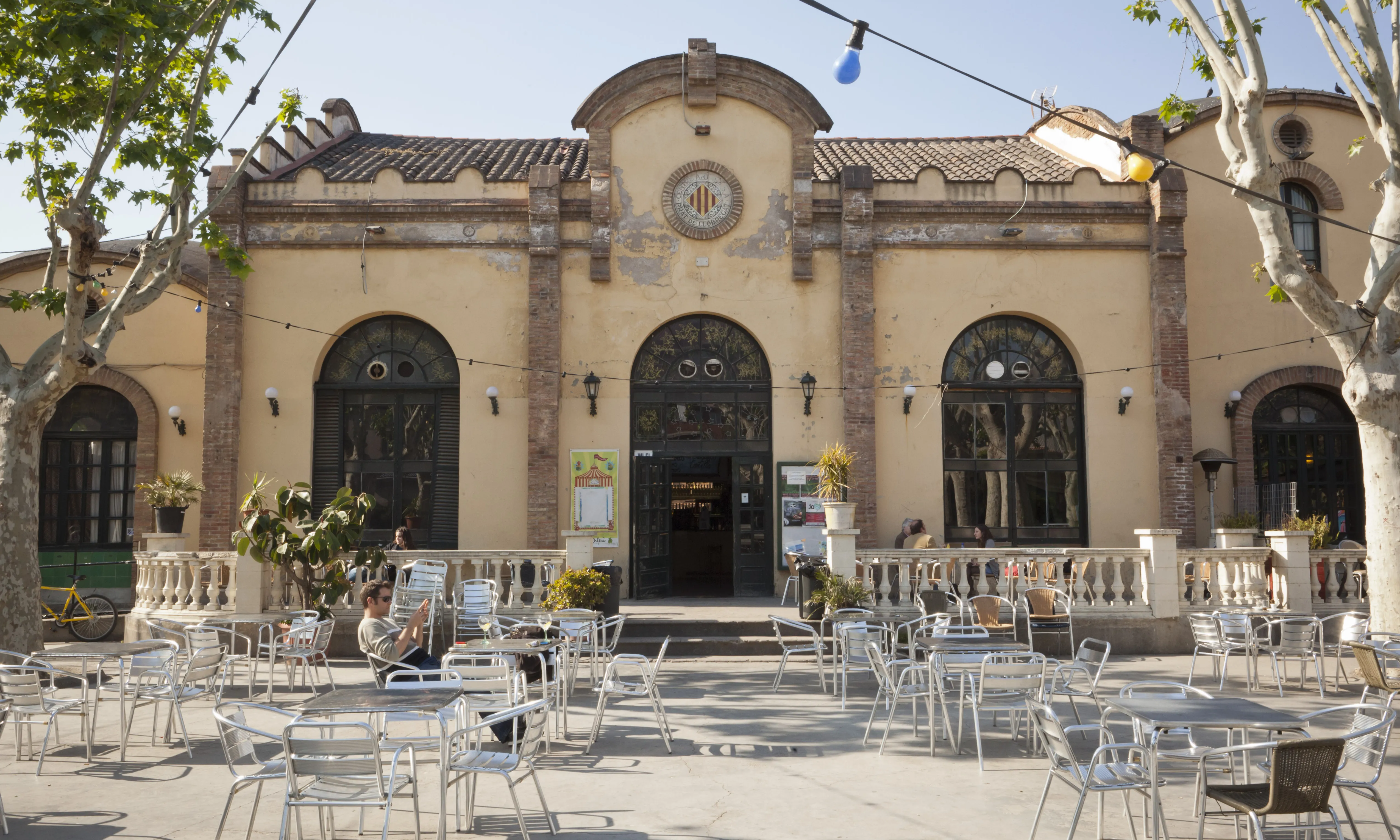 Pati del cafè de L'artesà del Prat de Llobregat, autor Toni Galitó