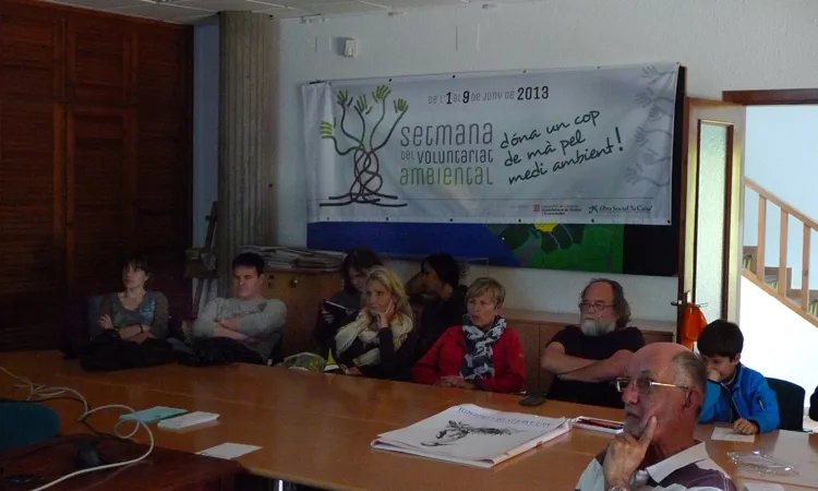 Formació de voluntaris a l'aula  (imatge: Joan Morales)