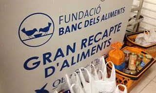 Gran recapte d’aliments a Lloret de Mar