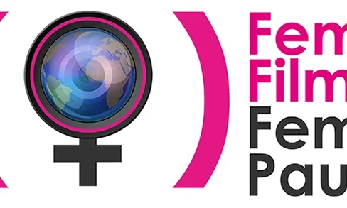 Fem films, fem pau
