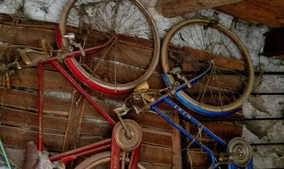 Bicicletes penjant. Font: Zaida_Machado (flickr.com)