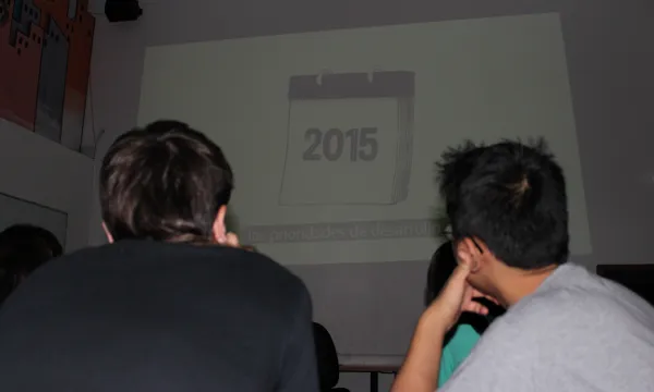 Trobada en l'Associació per a Joves Ten en el marc de la cimera BYND2015
