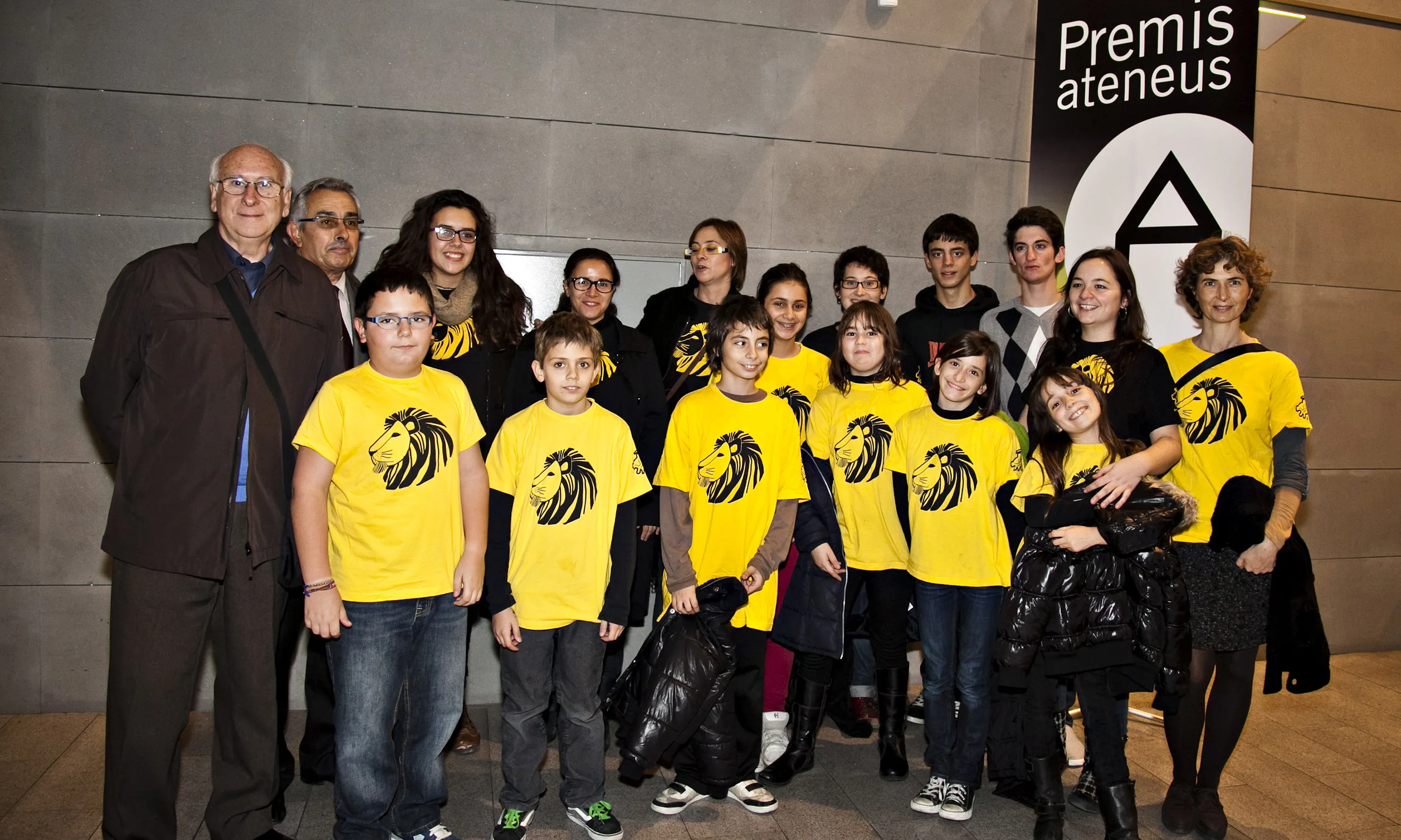 Els protagonistes del Petit Rei Lleó a l'acte dels Premis Ateneus 2012
