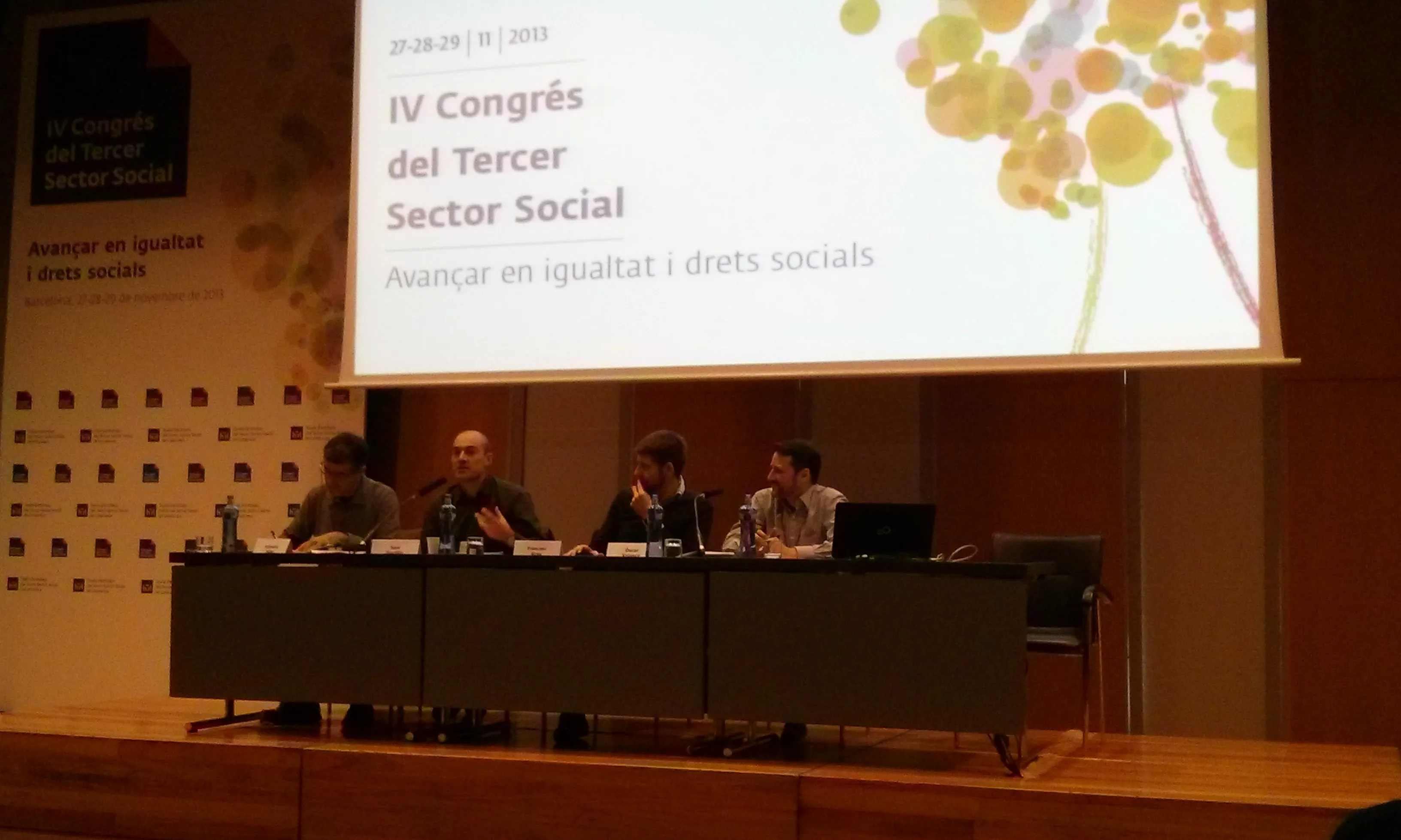 Imatge del debat El repte d'adaptar-nos a la societat digital.