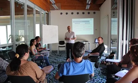 Sessions de formació d'activistes per combatre els prejudicis