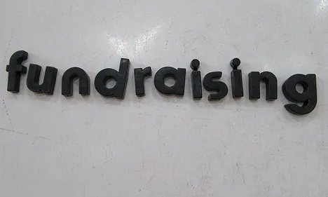 lletres paraula fundraising_HowardLake_Flickr