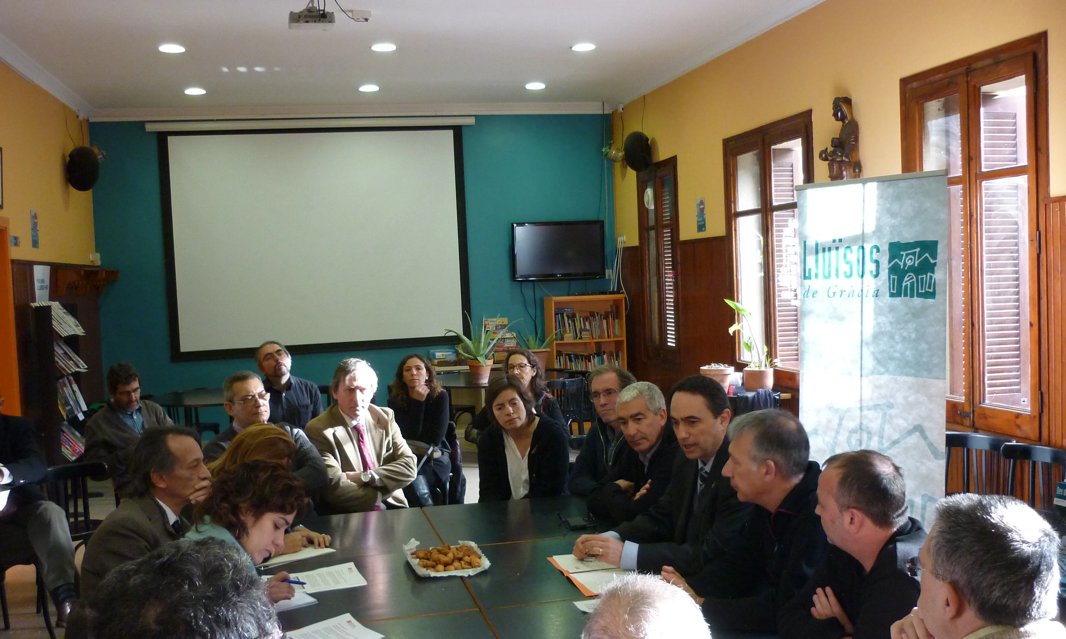 Roda de premsa a Lluïsos de Gràcia, subvencions de l'ICUB