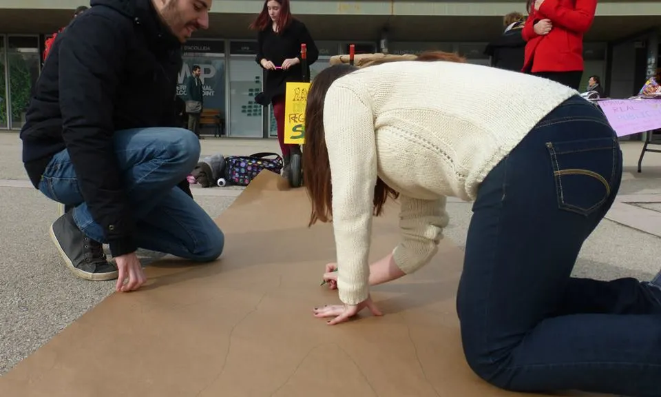 Activitat "Dibuixa la teva silueta" (Font: FAS)