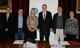 Signatura del conveni entre l'ajuntament d'Esplugues i la UB (Font: UB)