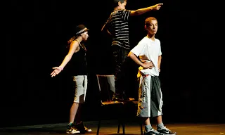 Deslimita’m és la culminació d’un any de feina amb joves amb teatre social