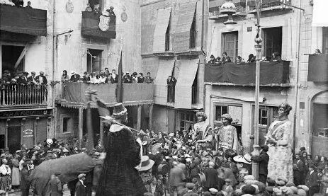 Entrada de les autoritats a l’Ajuntament de Berga (1924)