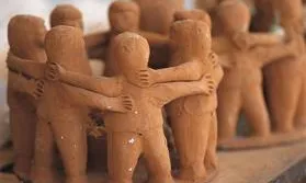 Figures de fang. Font. Flaix emprendre