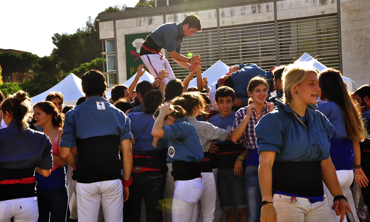 Inici d'un dels castells dels Ganàpies de la UAB a la FM 2013