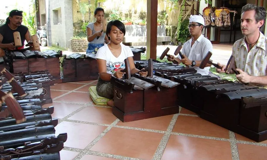 Activitat d'una organització a Bali