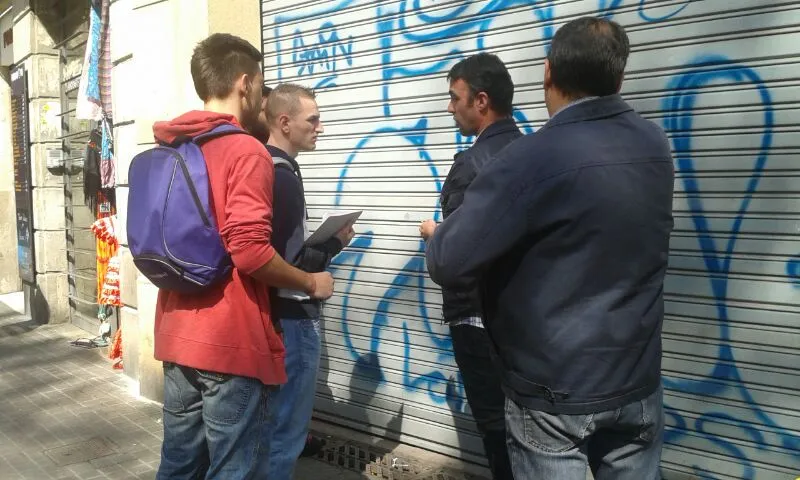 Projecte "Persianes netes" al Raval
