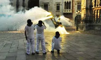 El calendari social de Mas Albornà encén la metxa amb el Drac de Vilafranca