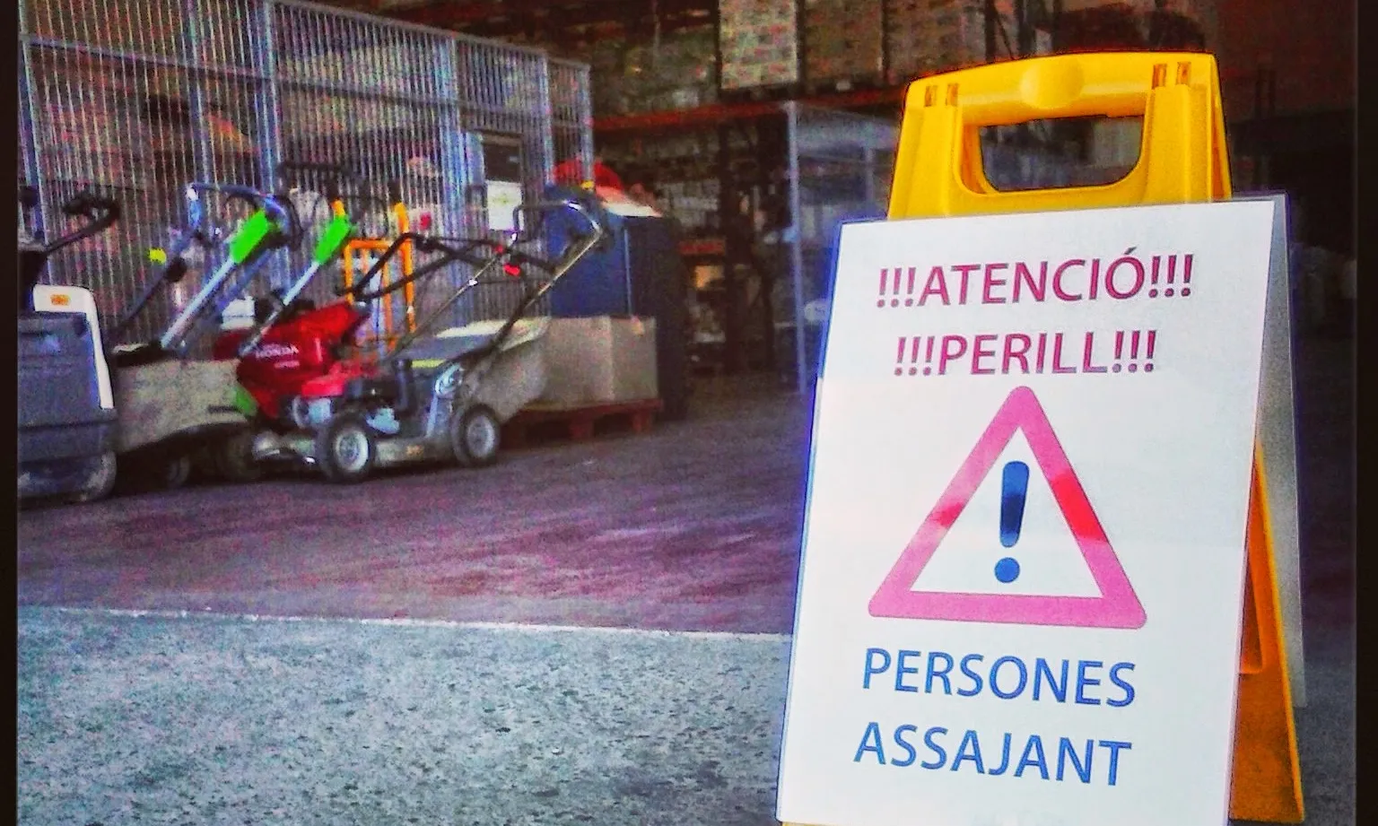 Cartell d'assaig a l'Associació Alba, extreta del blog de la Cia. Amantis 