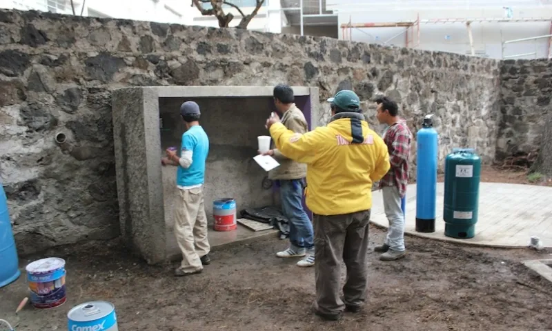 Intal·lació d'un captador d'aigua. Font: Buscant Llavors.