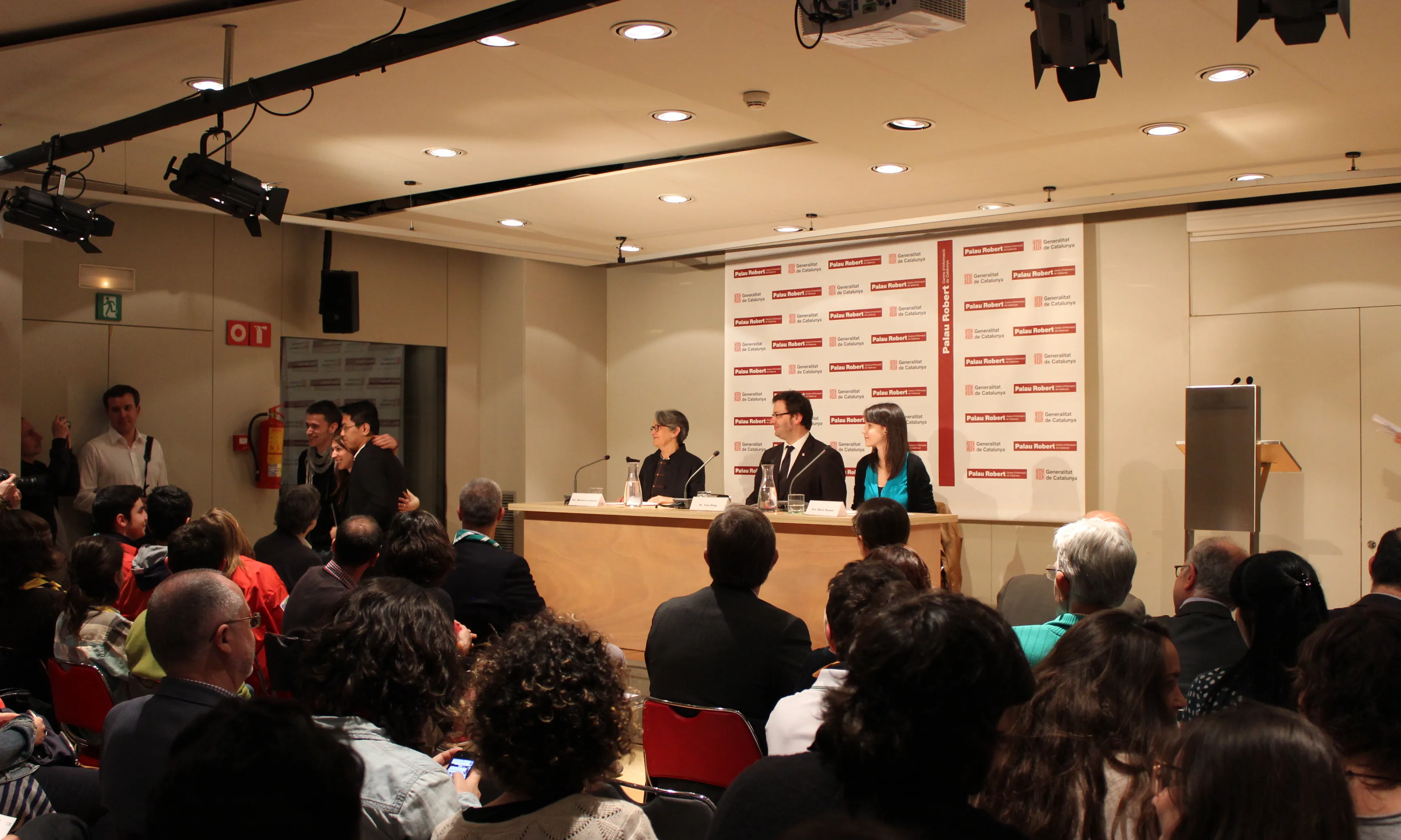 Membres del Teb recollint el premi l'any passat