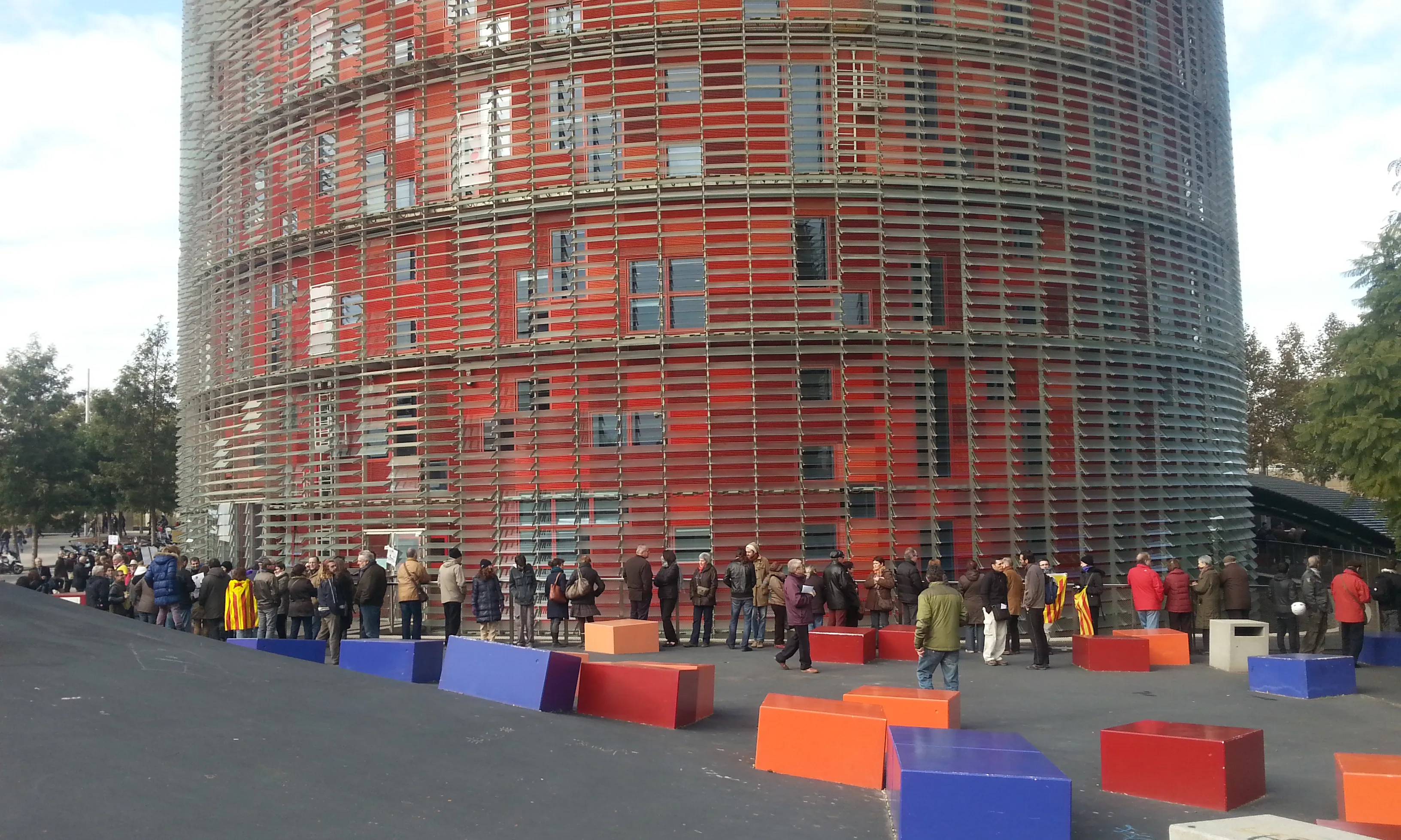 Acte encerclem la Torre Agbar