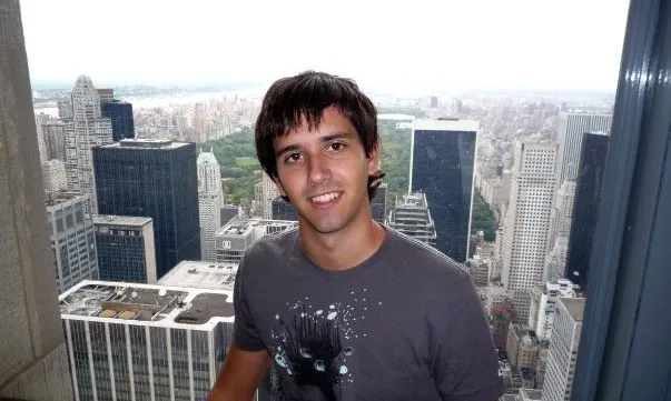 Joan Segui, voluntari dinamitzador d'un taller d'inserció laboral al CP Dones