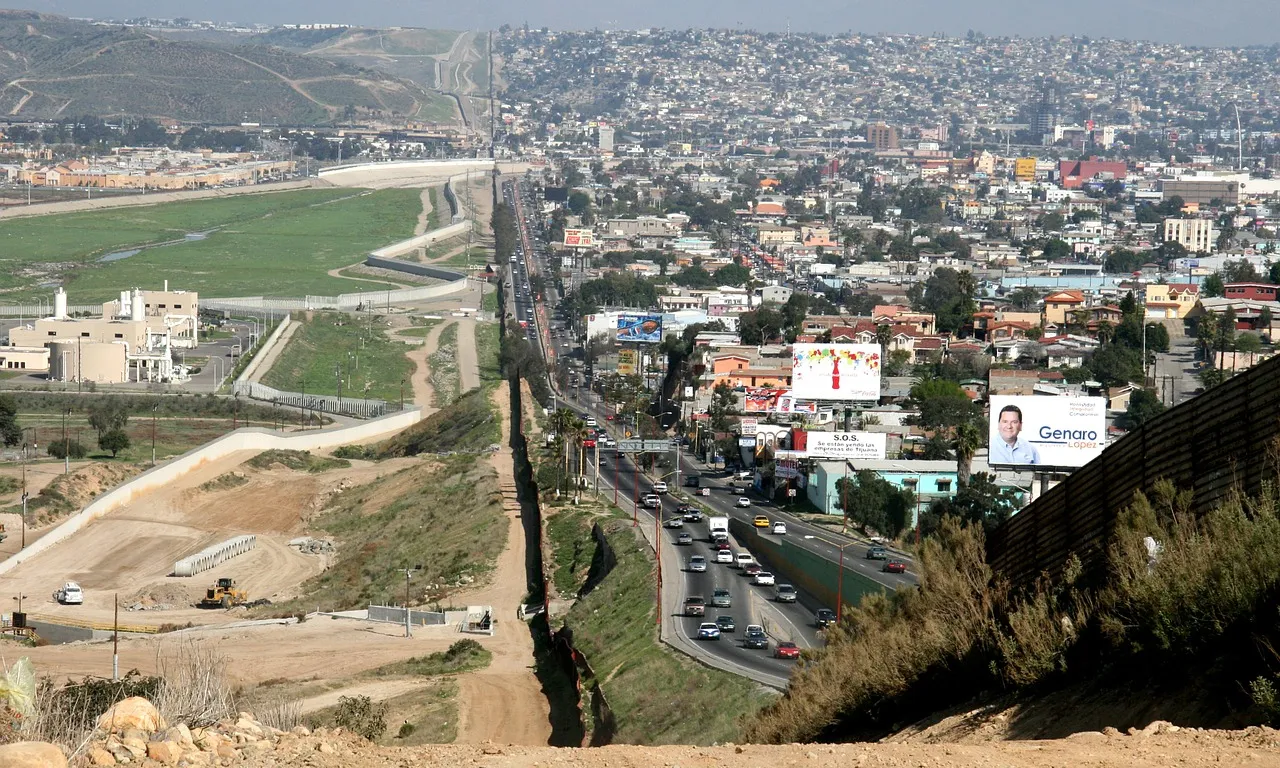 Frontera entre Mèxic i els EUA. Font: pixabay.com