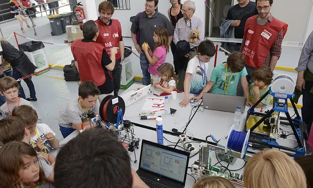 Vailets Hacklab Day a l'Ateneu de Fabricació