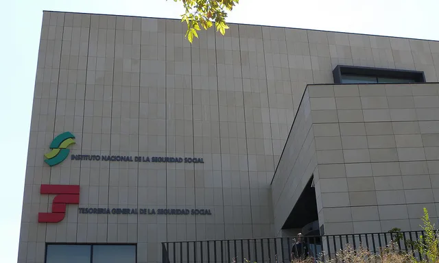 Edifici de l'INSS. Font: Flickr de Ricardo Ricote Rodríguez