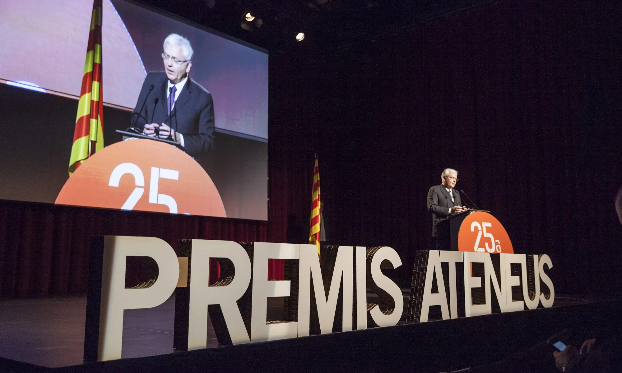 Ferran Mascarell en el discurs de tancament de l'acte. Autor: Toni Galitó