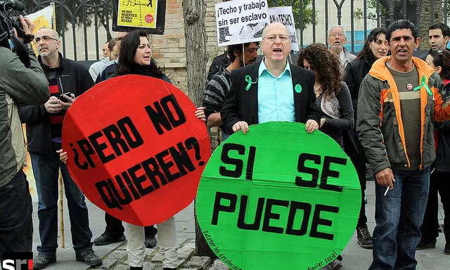 Escarni de la PAH davant la seu del PP de Sevilla (Font: flickr.com)
