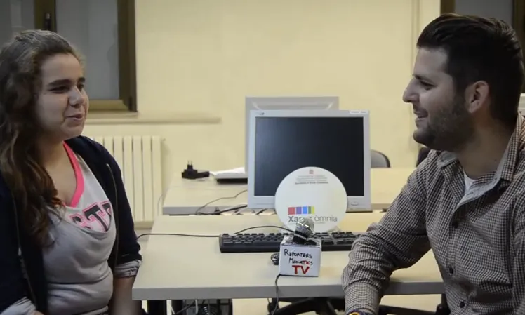 Fotograma del reportatge 15 anys i un dia fent Xarxa