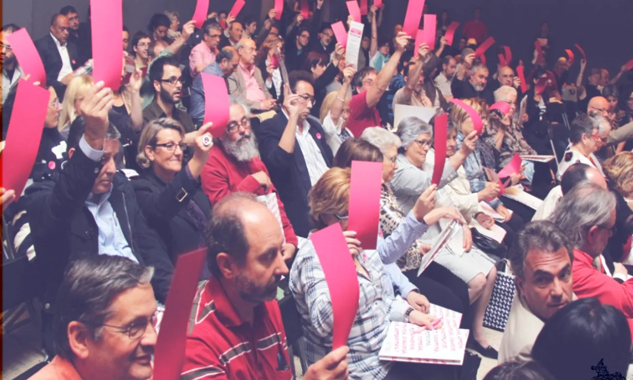 A Barcelona hi ha 4.600 associacions i hi participen 684.300 persones (Font: Panoràmic de les Associacions de Barcelona) 