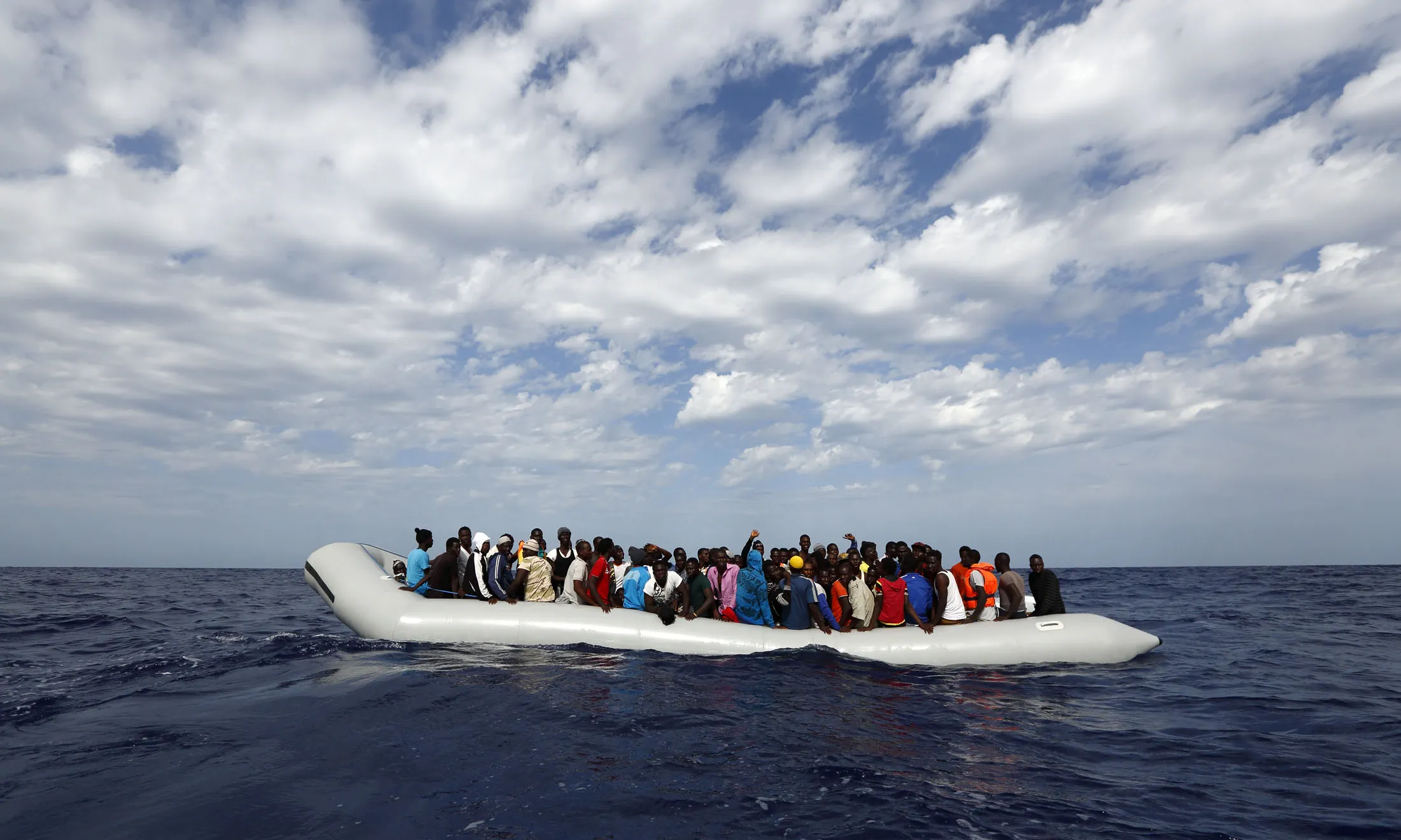 migrants rescatats al mediterrani Font: commons.wikimedia.org
