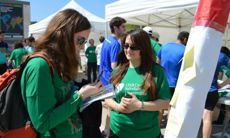 Estand informatiu a la setmana saludable 2014 (Font. UAB)