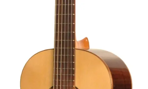 Es sortejarà una guitarra signada entre els assistents (Font: Festival Guitarra Girona)