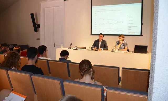 Roda de premsa de Projecte Home per presentar l'Informe Anual sobre el perfil de persones amb drogodependències ateses per l’entitat durant el 2014 (Font: Projecte Home)