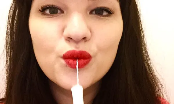 Participant dona en la campanya #JustATampon (Font: twitter)