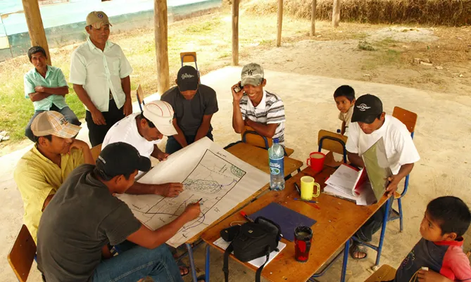 Grup de treball d'un projecte a Guatemala finançat amb el Fons de Solidairtat (Font: FAS)