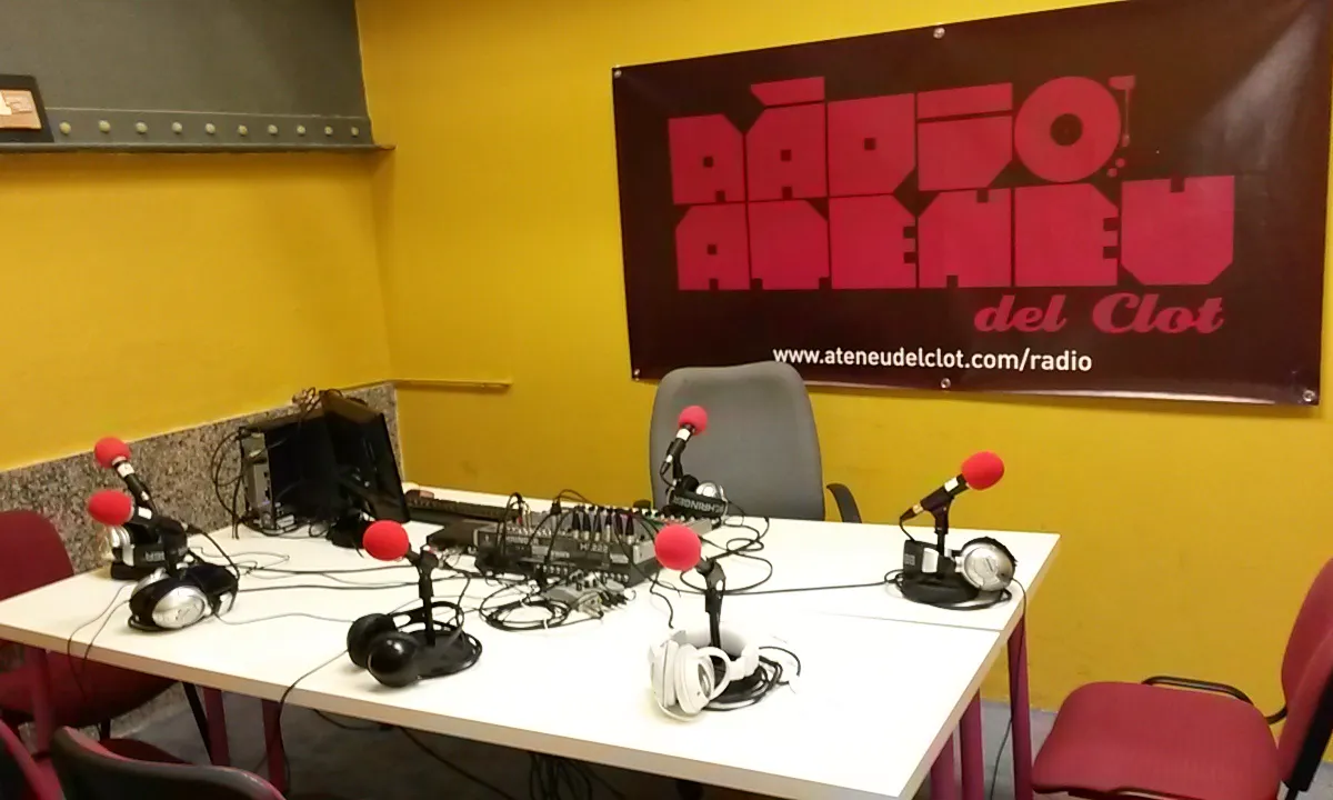 Estudi de Ràdio Ateneu del Clot (font: Ràdio Ateneu del Clot)