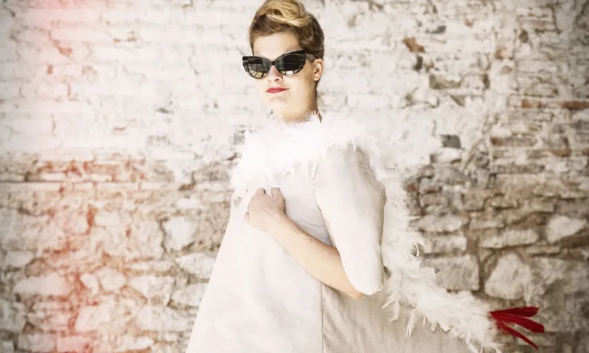 "Most of all, you've got to hide it from the chicks", de Carla Rovira. 